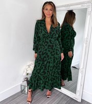AX Paris Green Leopard Print Plunge Long Sleeve Midi Smock Dress